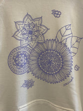 Load image into Gallery viewer, Close up view of the hand drawn flower design 
