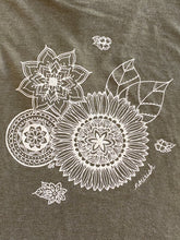 Load image into Gallery viewer, Close up of the flower mandala