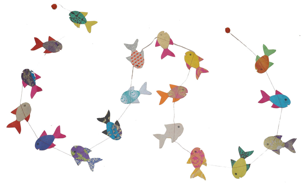 Eco Paper Garland, gold fish (provides 4 meals)