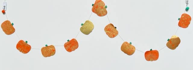 Product Image: Eco-Paper Garland - Pumpkins